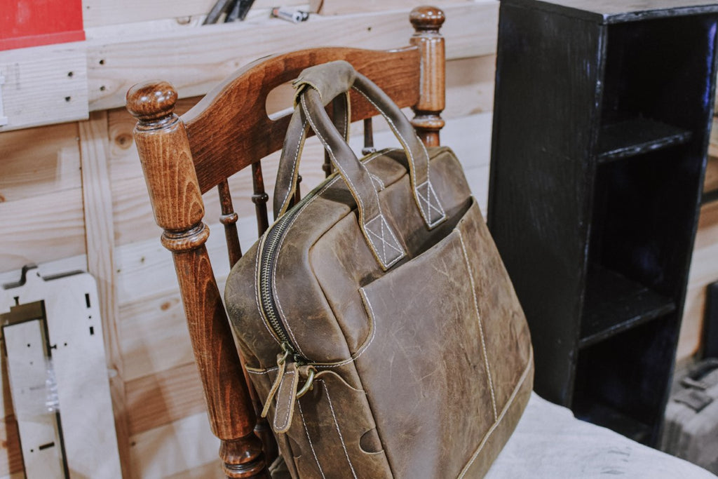 Sustainable Leather Satchels: Ethical Elegance for the Modern Explorer