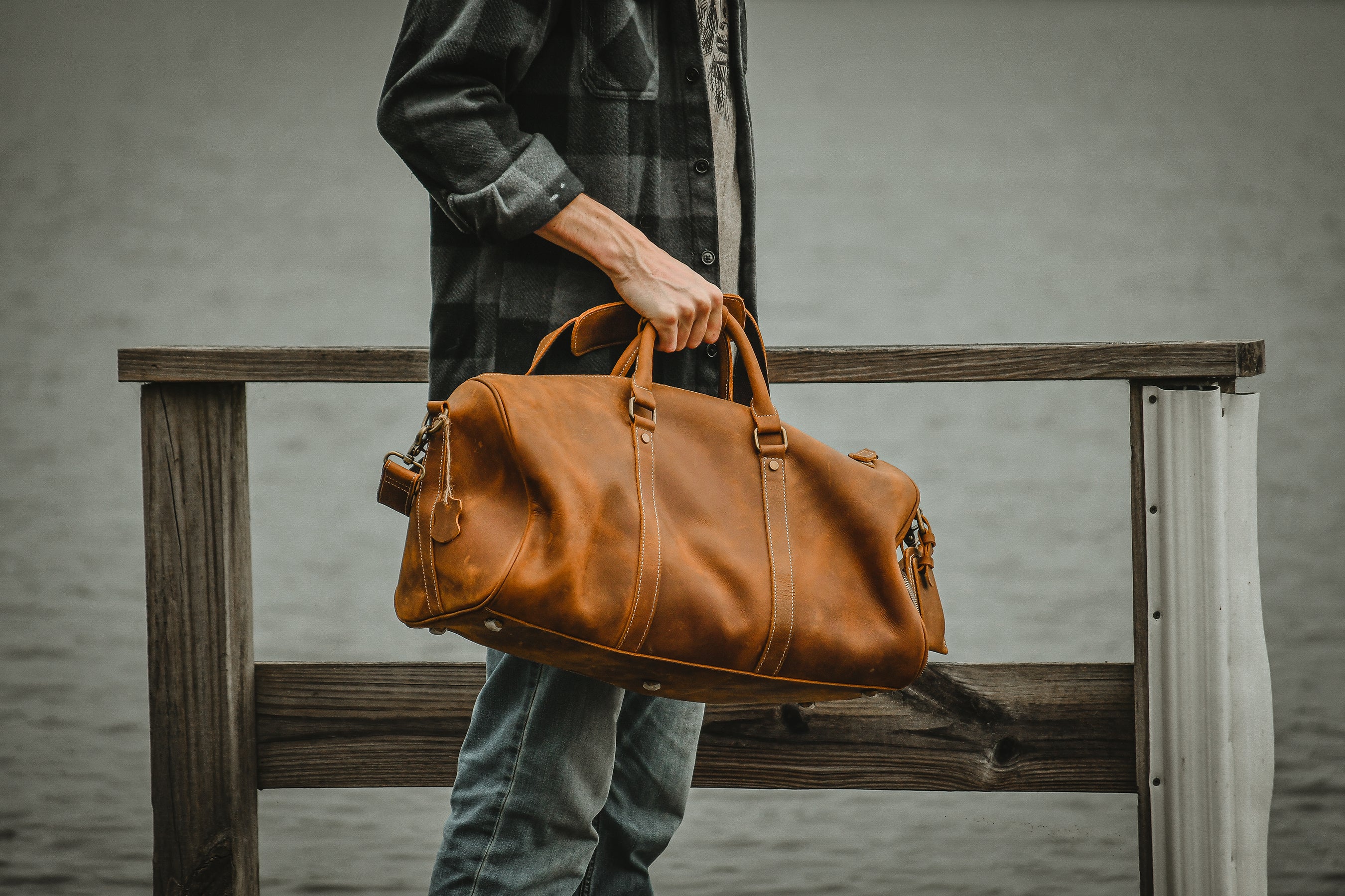 Cultivating Camaraderie: Thoughtful Leather Gifts for Coworkers