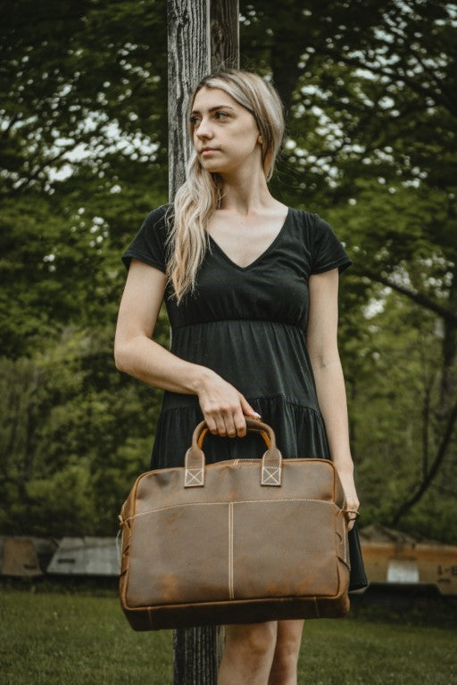 Stylish Functionality: Leather Messenger Bags for Women