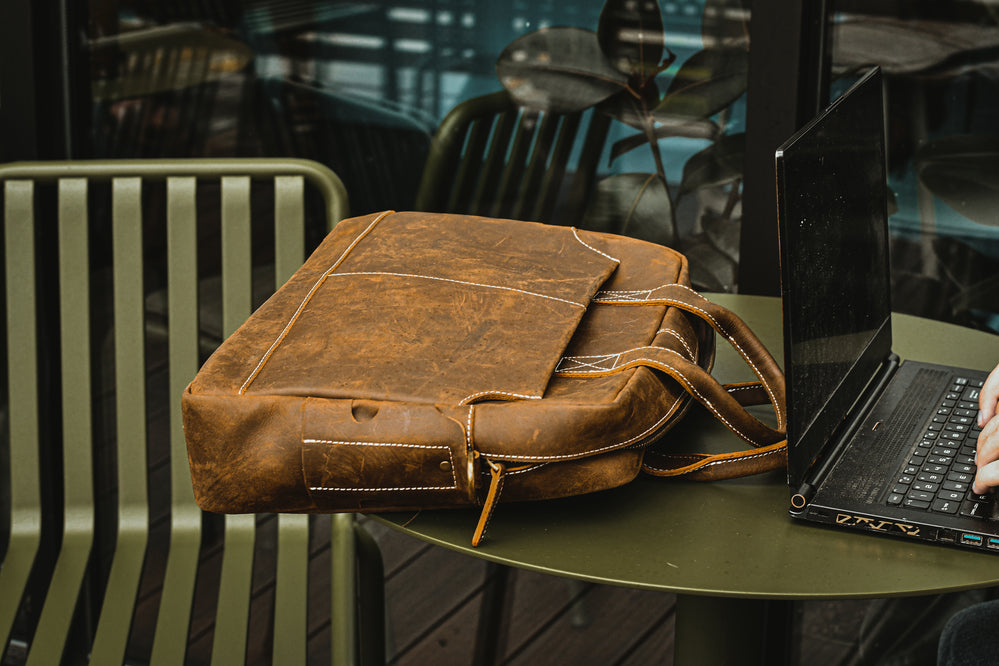 Unveiling Excellence: What Are the Key Features of Leather Messenger Bags